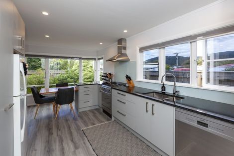 Photo of property in 4 Repo Street, Paraparaumu, 5032