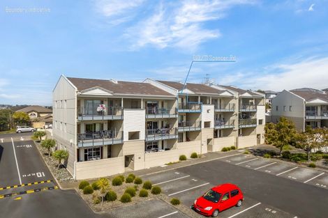 Photo of property in 13d/71 Spencer Road, Oteha, Auckland, 0632