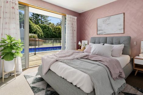 Photo of property in 5 Cameron Drive, Acacia Bay, Taupo, 3385