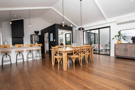 Photo of property in 101 Saint Kilda Road, Cambridge, 3434