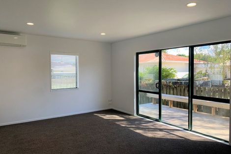 Photo of property in 16 Te Kanawa Crescent, Henderson, Auckland, 0610