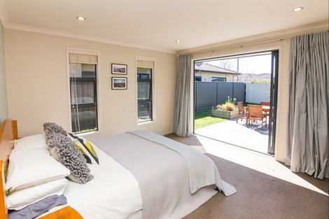 Photo of property in 2 Greenlea Place, Frimley, Hastings, 4120