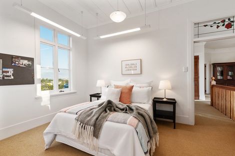 Photo of property in 49 Seaview Avenue, Northcote, Auckland, 0627