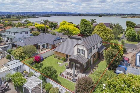 Photo of property in 12 Cumbrian Place, Conifer Grove, Takanini, 2112