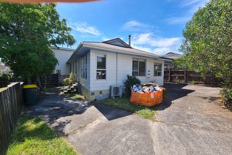 Photo of property in 28 Glynnbrooke Street, Te Atatu South, Auckland, 0610