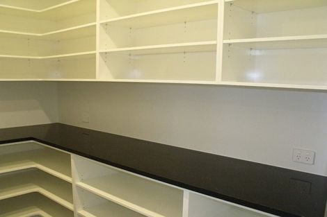 Photo of property in 19 Ruahine Road, Poraiti, Napier, 4112