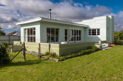 Photo of property in 53 Rhodes Street, Waimate, 7924