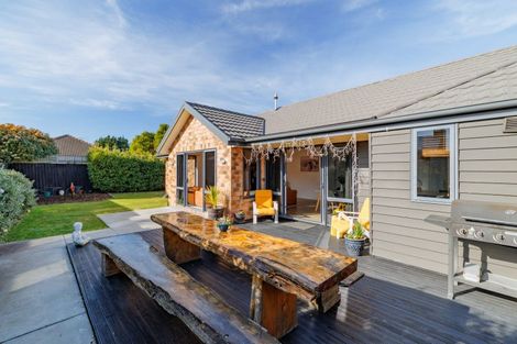 Photo of property in 24 Foresters Crescent, Parklands, Christchurch, 8083