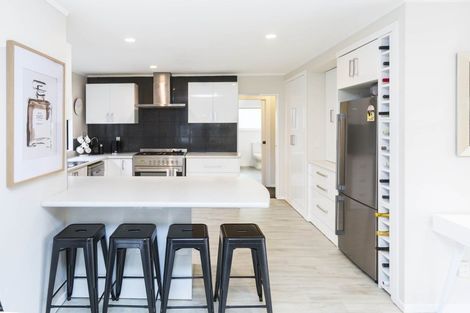 Photo of property in 5 Gloucester Street, Silverstream, Upper Hutt, 5019