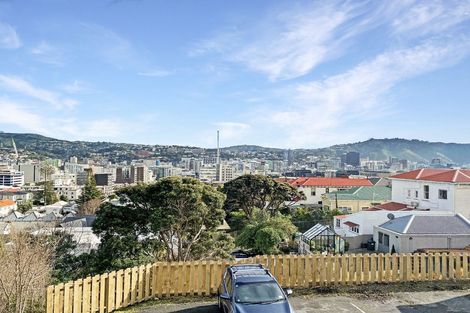 Photo of property in 1/24 Austin Street, Mount Victoria, Wellington, 6011