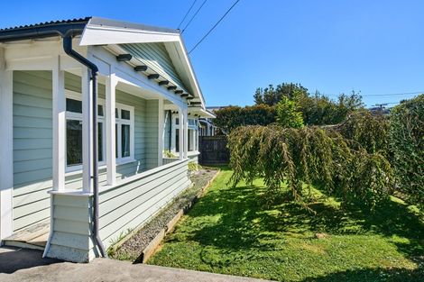 Photo of property in 22 Central Terrace, Alicetown, Lower Hutt, 5010