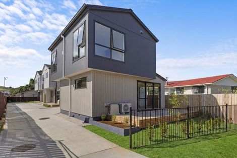 Photo of property in 9a Tangelo Place, Bucklands Beach, Auckland, 2012