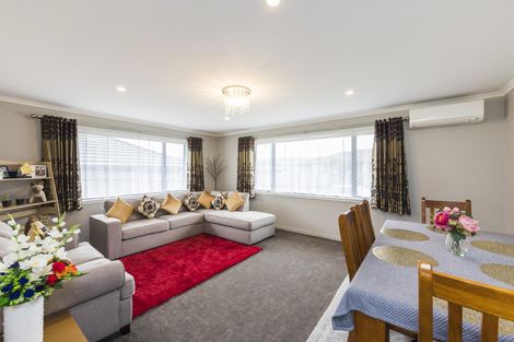 Photo of property in 4 Cyprus Place, Fitzherbert, Palmerston North, 4410