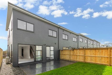 Photo of property in 25 William Wallbank Crescent, Swanson, Auckland, 0614