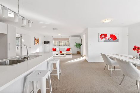 Photo of property in 19b Te Atatu Road, Te Atatu South, Auckland, 0610