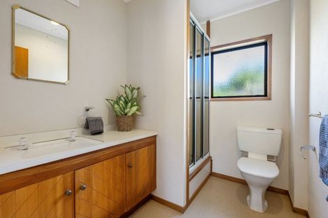 Photo of property in 2/12 East Coast Road, Milford, Auckland, 0620