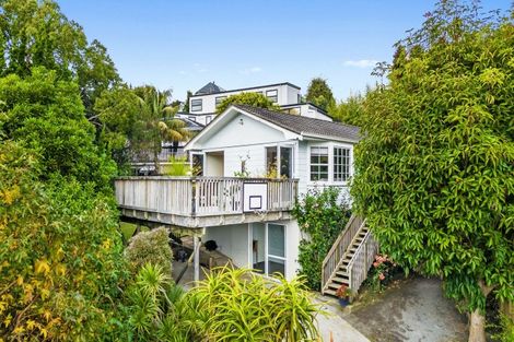 Photo of property in 92 Awaruku Road, Torbay, Auckland, 0630