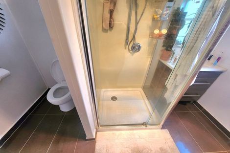 Photo of property in 27 Glenfern Road, Mellons Bay, Auckland, 2014