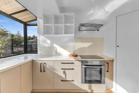 Photo of property in 50 Seaview Road, Marfell, New Plymouth, 4310