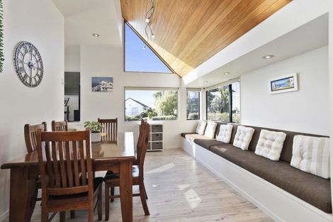 Photo of property in 1/36 Rothesay Bay Road, Rothesay Bay, Auckland, 0630