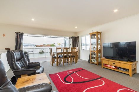 Photo of property in 10 Wescombe Grove, Feilding, 4702
