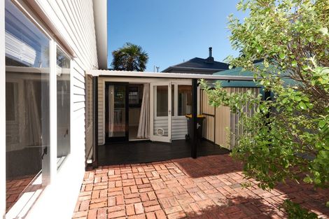 Photo of property in 40 Derwent Street, Island Bay, Wellington, 6023