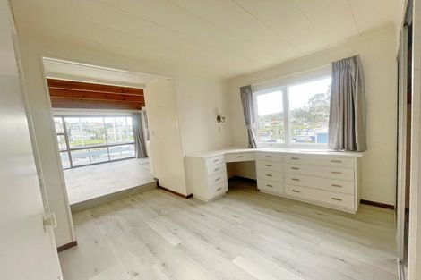 Photo of property in 2/22 Craig Road, Milford, Auckland, 0620