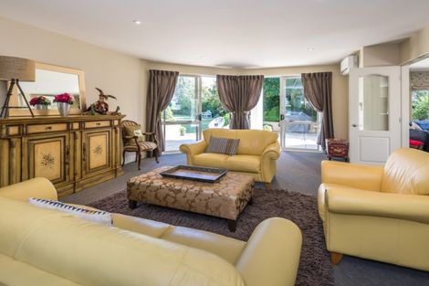 Photo of property in 6 Leabridge Mews, Harewood, Christchurch, 8051