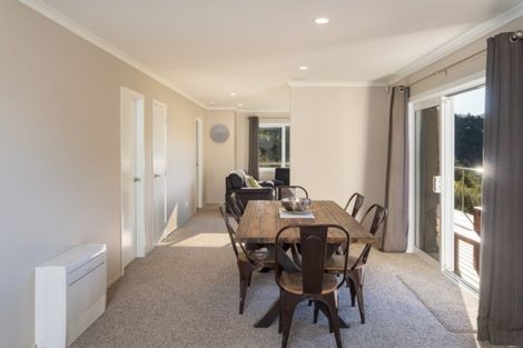 Photo of property in 28 Brough Place, Ngakuta Bay, Picton, 7281