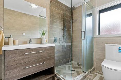 Photo of property in 8 Samara Place, Clendon Park, Auckland, 2103