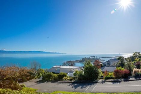 Photo of property in 52 The Cliffs, Britannia Heights, Nelson, 7010