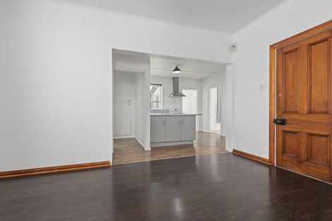 Photo of property in 7 Ross Street, Woodville, 4920