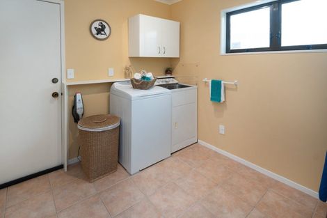 Photo of property in 8 Lilford Place, Half Moon Bay, Auckland, 2012