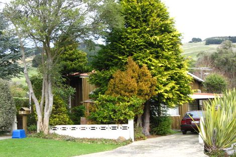 Photo of property in 4 Roger Street, Macandrew Bay, Dunedin, 9014
