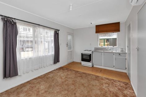 Photo of property in 16 Deveron Street, Regent, Whangarei, 0112