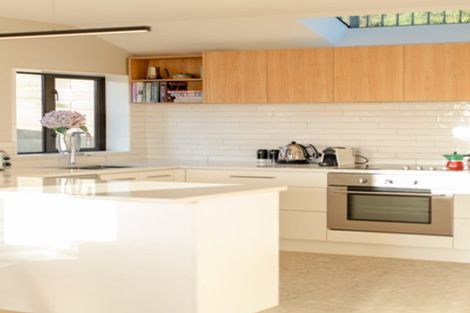 Photo of property in 30 Gilmour Terrace, Lyttelton, 8082