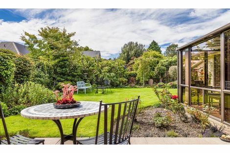 Photo of property in 18 Crosdale Place, Burnside, Christchurch, 8042