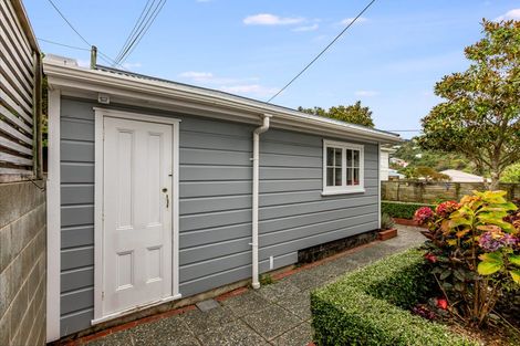 Photo of property in 24 Garfield Street, Brooklyn, Wellington, 6021