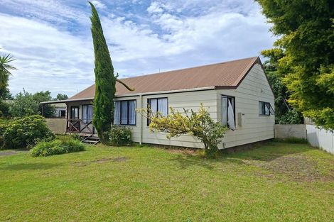 Photo of property in 74 Eversham Road, Mount Maunganui, 3116