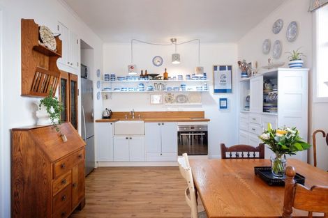 Photo of property in 31 Fitzroy Road, Bluff Hill, Napier, 4110