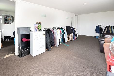 Photo of property in 31 Corsair Crescent, Mangere, Auckland, 2022