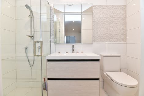 Photo of property in 304/252 Centreway Road, Orewa, 0931