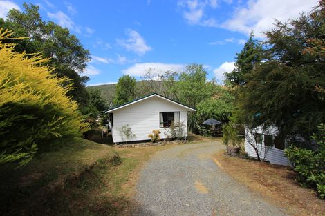 Photo of property in 22 Main Road, Havelock, 7100