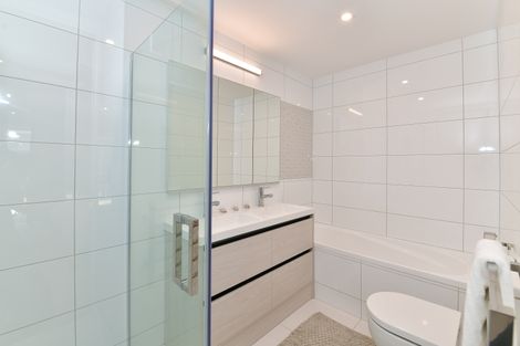 Photo of property in 304/252 Centreway Road, Orewa, 0931