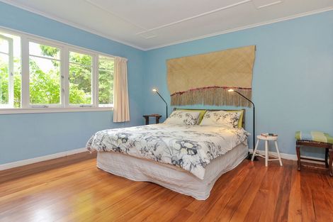 Photo of property in 11 Tane Road, Laingholm, Auckland, 0604