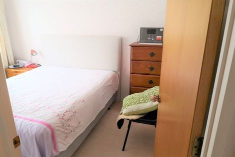 Photo of property in 47 Dalwhinnie Parade, Highland Park, Auckland, 2010