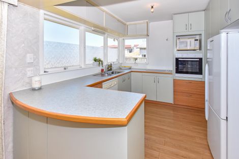Photo of property in 1 Tanners Road, Mangere Bridge, Auckland, 2022