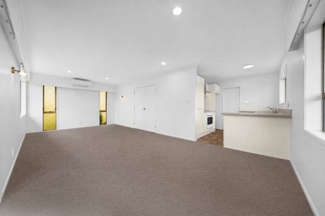 Photo of property in 1/132 Hutchinsons Road, Bucklands Beach, Auckland, 2014