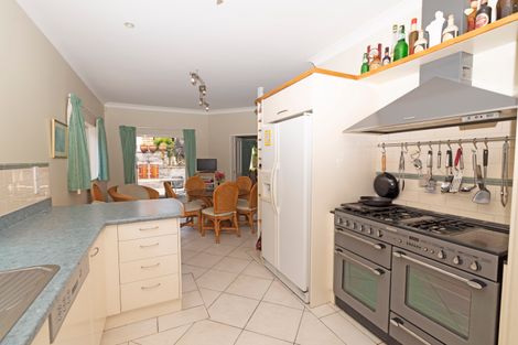 Photo of property in 7 Semillon Avenue, Henderson, Auckland, 0612