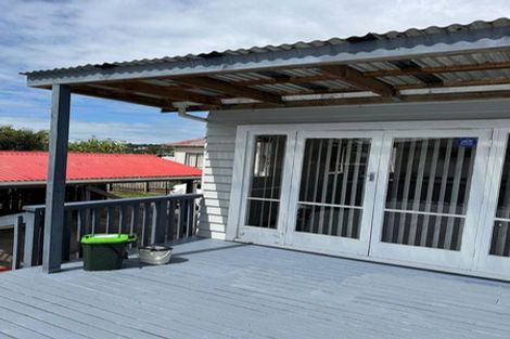 Photo of property in 2/18 Tahi Terrace, Glen Eden, Auckland, 0602